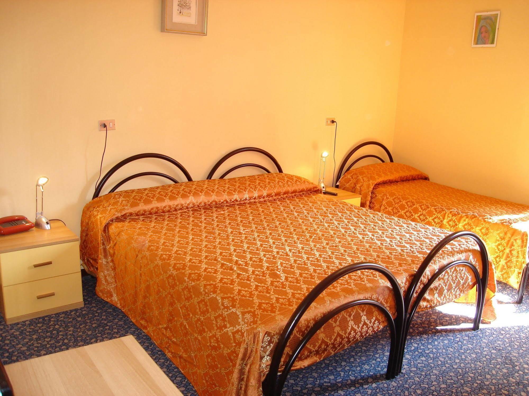 Hotel Spampatti Castione della Presolana Exterior photo