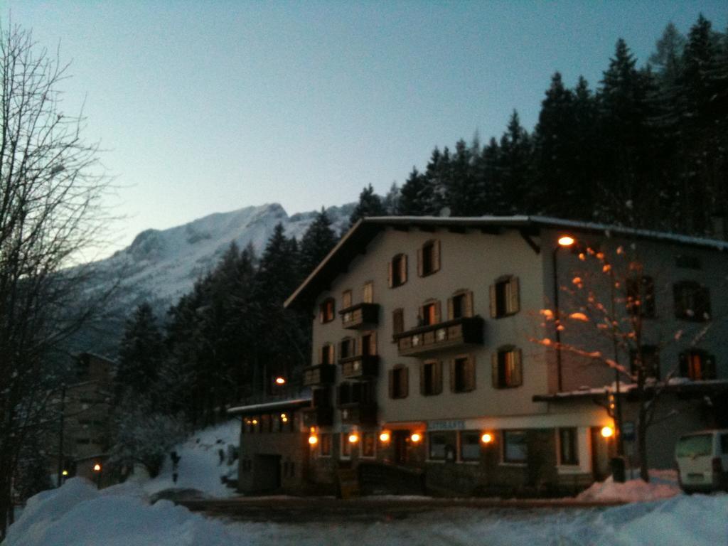 Hotel Spampatti Castione della Presolana Exterior photo